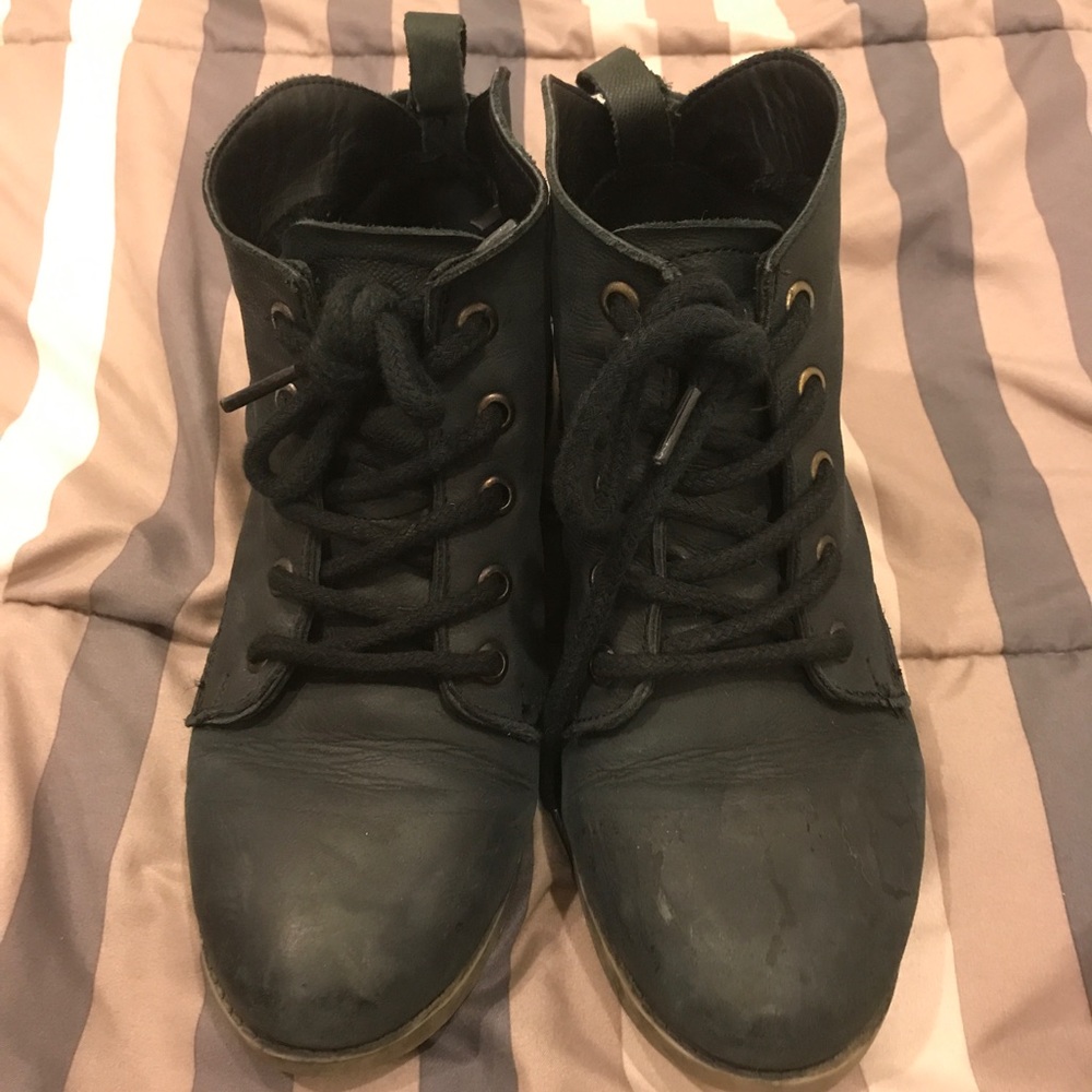 Steve Madden Black Lace Up Booties